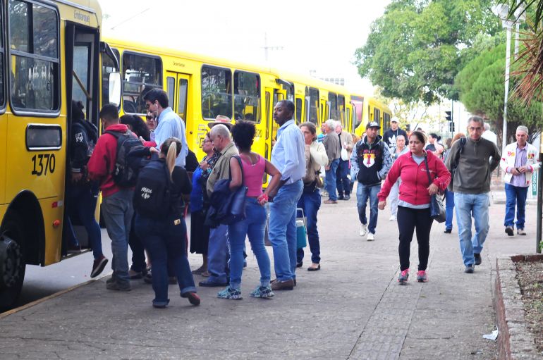 Marcio Oliveira - Semav informa que está à disposição para analisar reivindicações de usuários de ônibus