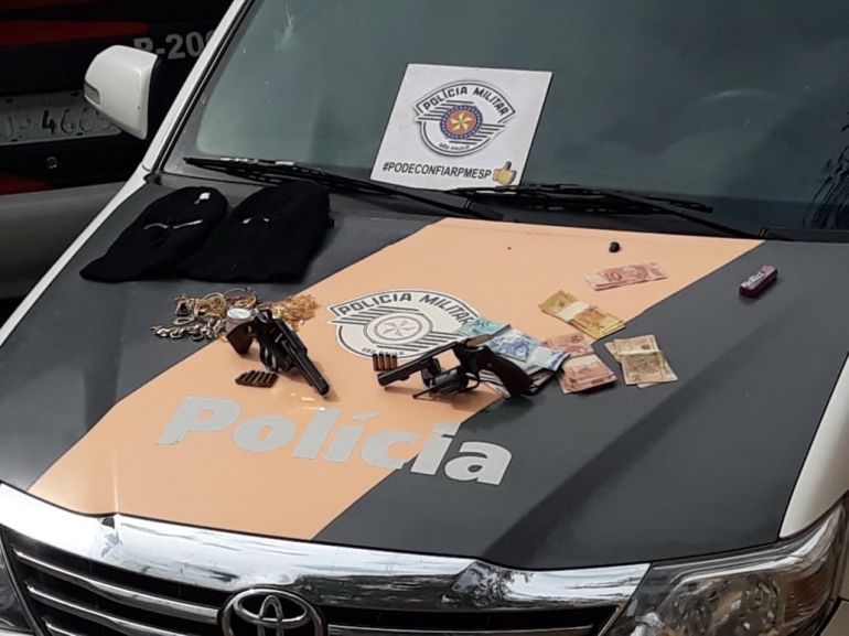 Assaltantes trocam tiro com a Polícia em Indiana