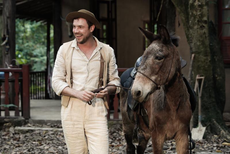 Raquel Cunha / TV Globo - Em “Êta Mundo Bom!”, Sergio Guizé vive o protagonista, Candinho, que depois emplacaria outras duas produções com o mesmo autor