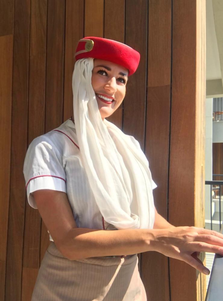 Prudentina Natália Ferro, aeromoça da Emirates, em Dubai