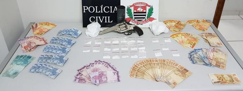 Cedida | Ação resultou na apreensão de 24 embalagens de cocaína 