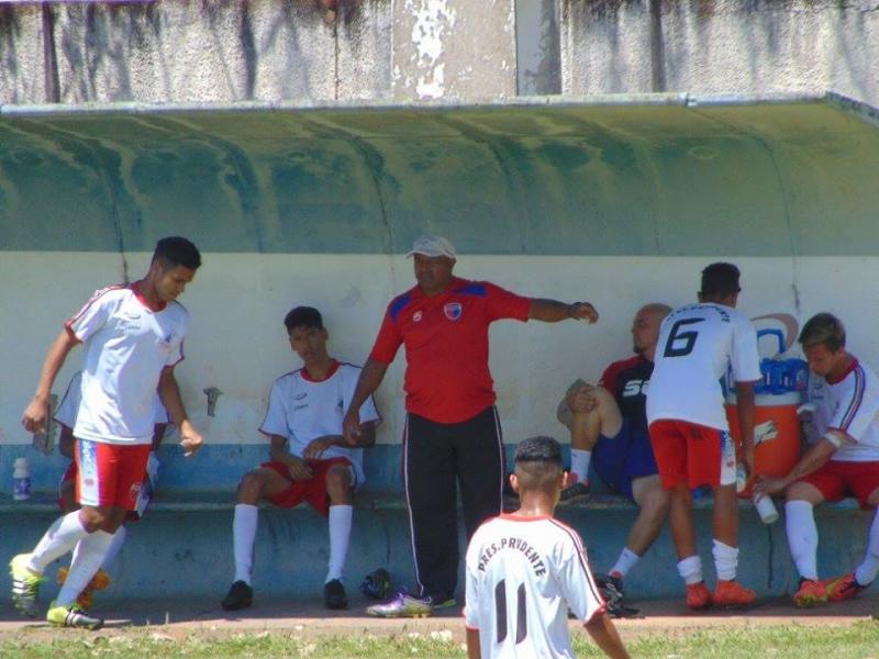 Cedida - Atualmente, ex-atleta atua como professor e técnico da Secretaria Municipal de Esporte