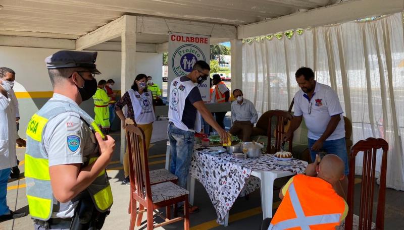 Polícia Militar Rodoviária - Entregas de refeições ocorreram na base da Polícia Rodoviária, em Prudente