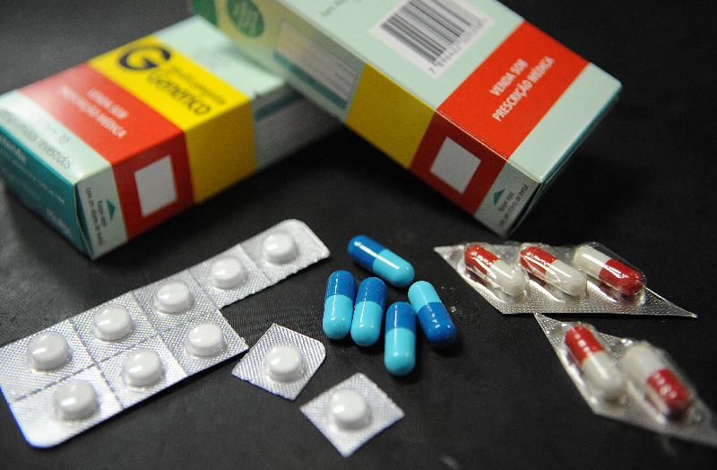 Agência Brasil - Medida estabelece metas para que o maior volume possível de medicamentos inutilizados seja recolhido e descartado corretamente