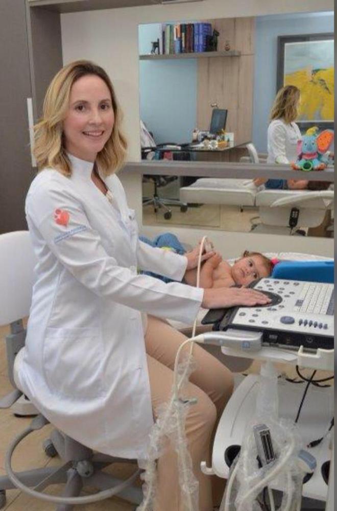 A médica Bruna Carapeba, Cardiologista Pediátrica em Presidente Prudente:  “acompanhamento antes do nascimento faz a diferença para esses bebês”