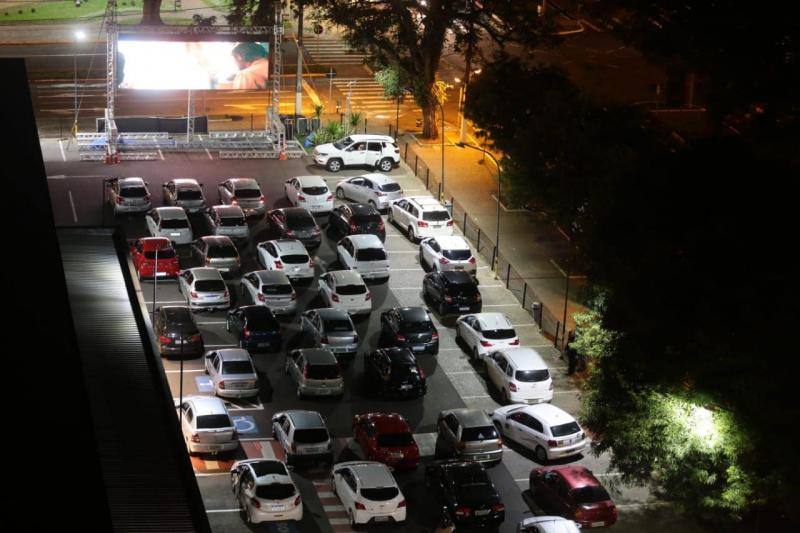 Cine Drive-In é programação nostálgica revivida nessa época de pandemia, na Cidade Canção: sugestão para os prudentinos