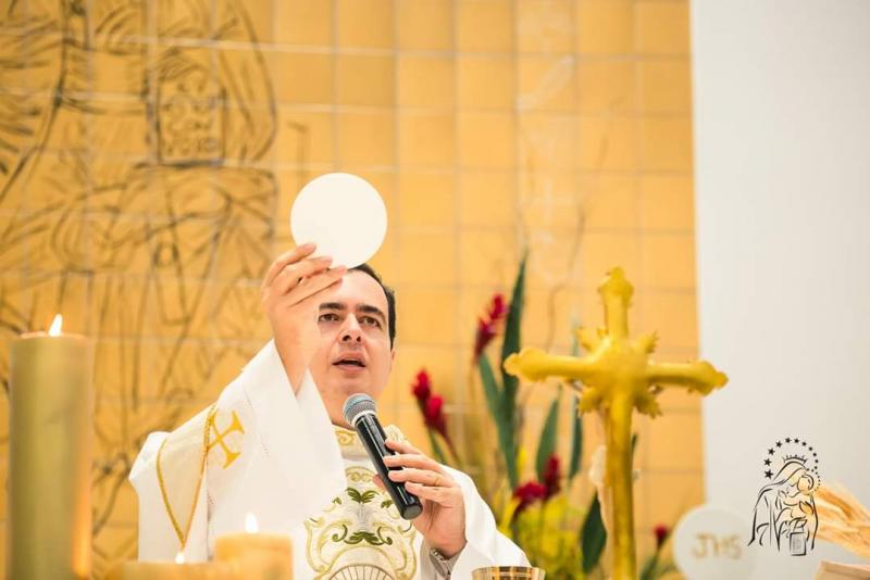 Paróquia Nossa Senhora do Carmo - Padre Rodrigo diz que Diocese de Prudente permite cerimônias com até 20% da capacidade