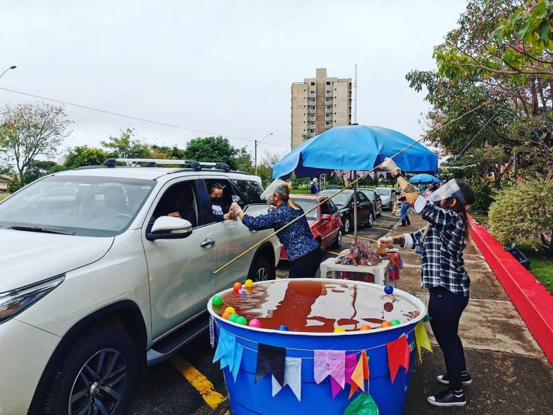 Foto: Secult - Público que passou pelo local pode curtir o arraiá de dentro do carro, sem aglomerações