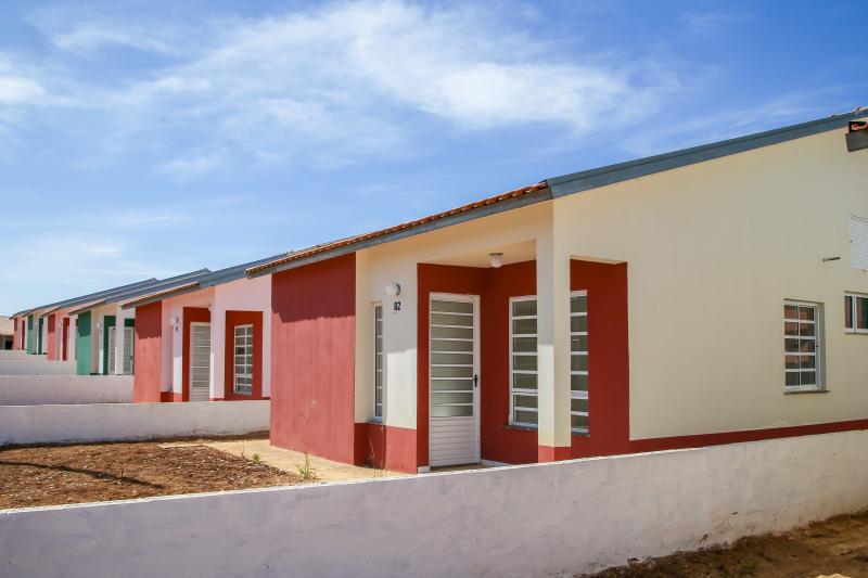 Divulgação - Casas terão dois dormitórios, sala, cozinha, banheiro e lavanderia