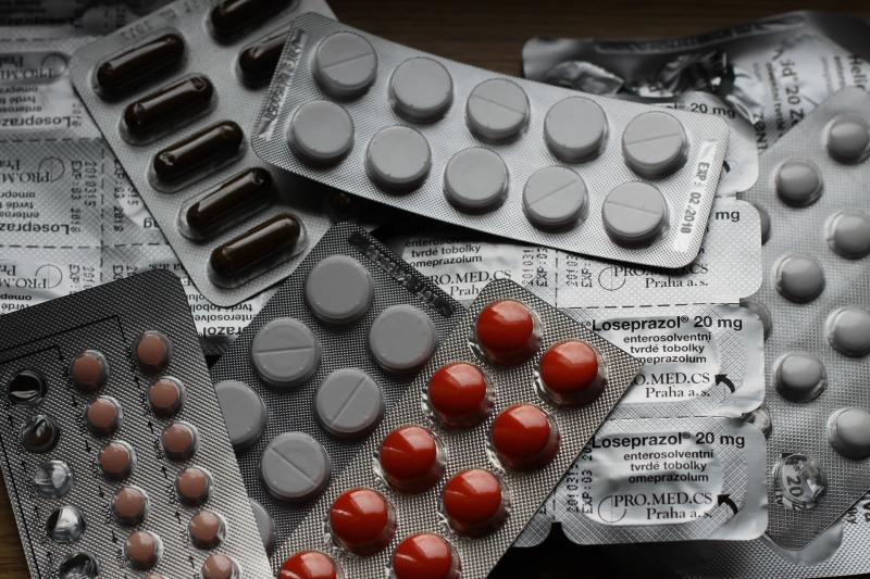Pexels: Uso de medicamentos deve ser feito somente com prescrição médica