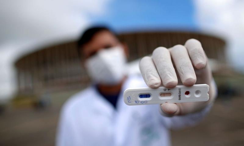 Reuters - Técnicos ou auxiliares de enfermagem foram os mais contaminados pela doença