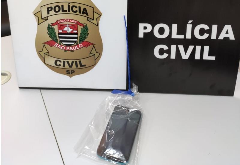 Polícia Civil - Aparelho celular foi apreendido pela polícia 