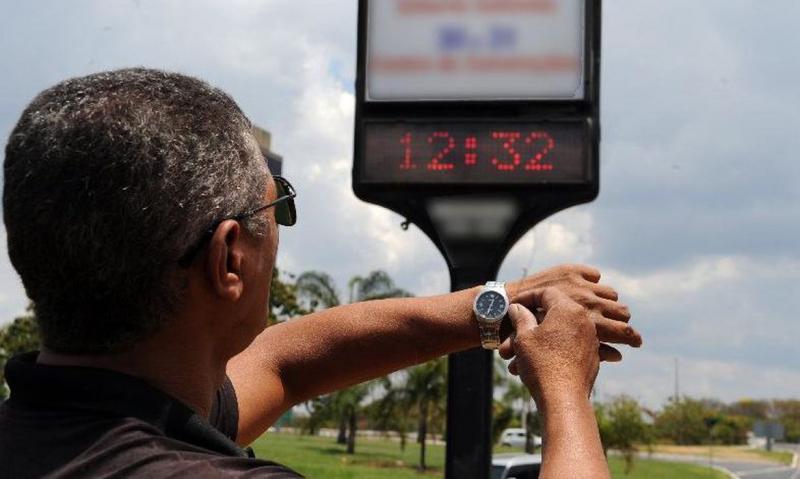 Agência Brasil - Medida também se baseia em estudos da área da saúde sobre o quanto o horário de verão afeta o relógio biológico das pessoas