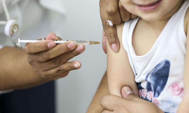 ABr - Além do público alvo, bebês e pessoas entre 30 e 49 anos podem ser vacinadas