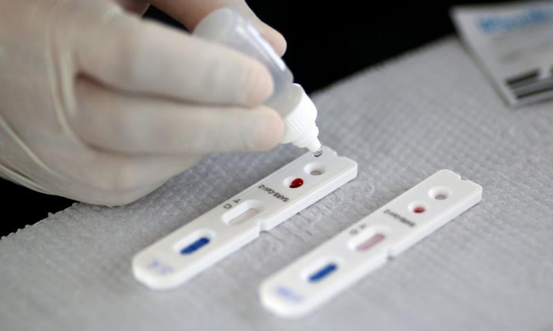 Ueslei Marcelino/Reuters - Testes identificam se a pessoa desenvolveu anticorpos após exposição ao novo coronavírus