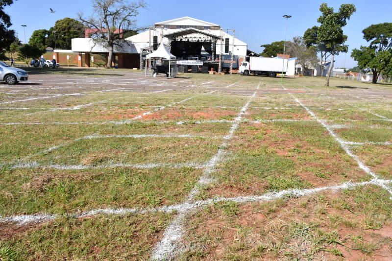 Marcos Sanches/Secom - Secult demarcou vagas de estacionamento para garantir o distanciamento seguro entre os veículos