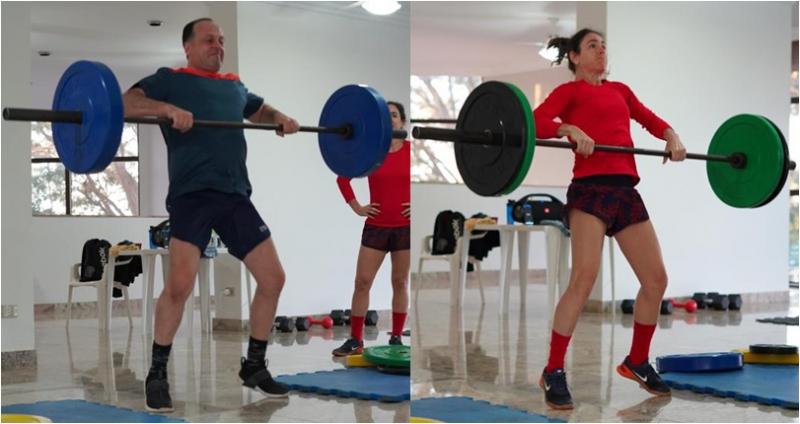 O ortopedista Flávio Porto e a esposa Sheila montaram uma estrutura para praticar atividade física em casa, durante a pandemia