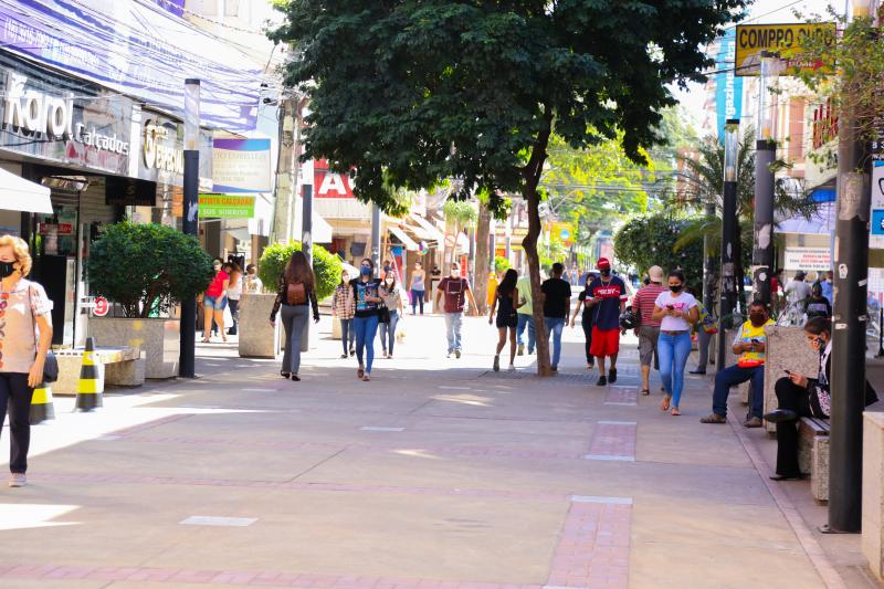 Arquivo - Comércio central segue até amanhã com a Semana do Papai