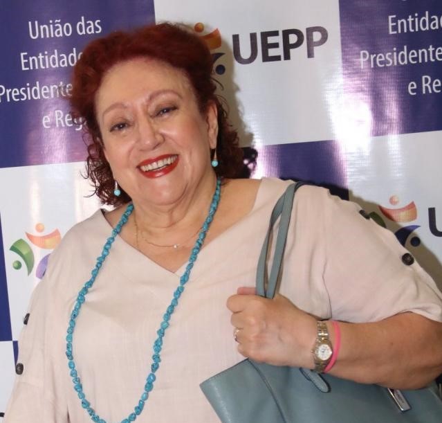 Professora Alba Lucena recupera-se em casa, isolada, com acompanhamento médico especialista e apoio das 4 filhas médicas