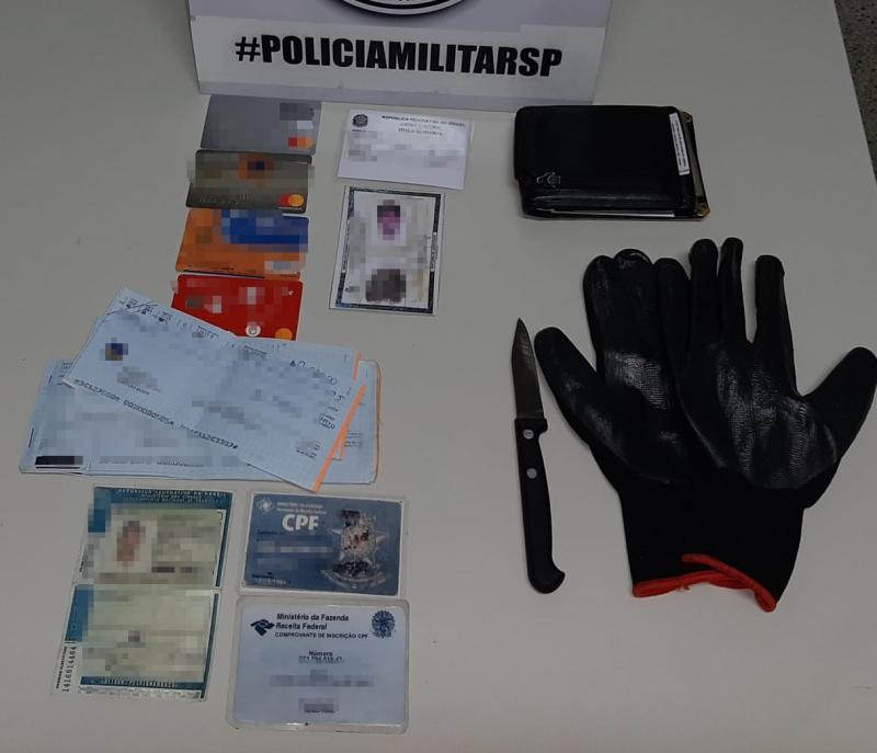 Polícia Militar - Autor portava faca, luvas e documentos com nome falso