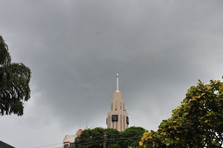 Arquivo - Tempo com chuva e frio deve perder força no domingo