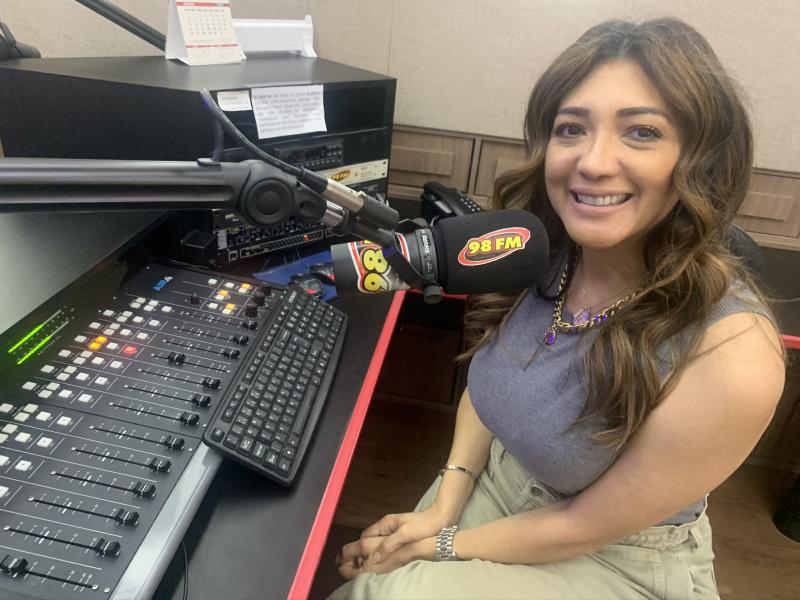 Regina Célia: “O que as pessoas esperam do rádio é boa música e boa companhia!”