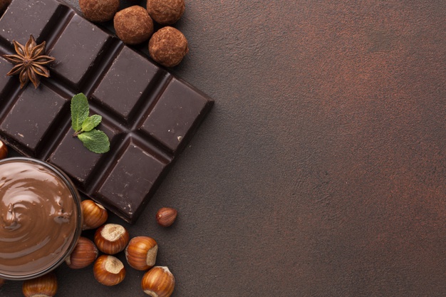 Freepik - Para obter benefícios ao consumir chocolate este produto deve ter no mínimo 70% de cacau