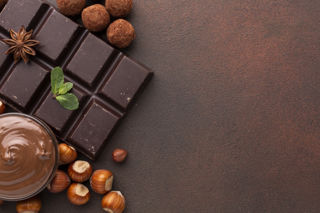 Freepik - Para obter benefícios ao consumir chocolate este produto deve ter no mínimo 70% de cacau