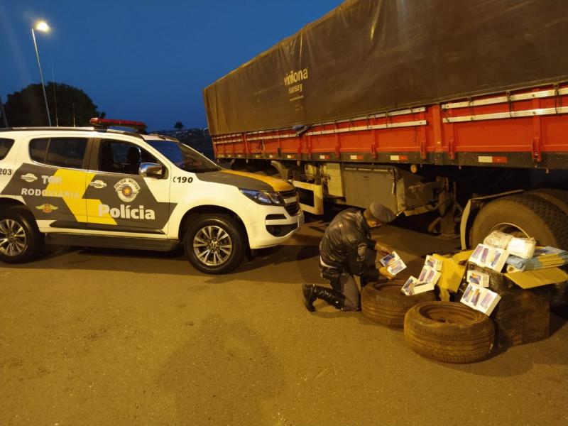 Foto: Polícia Militar Rodoviária  - Caminhão estava estacionado no pátio de um posto de combustíveis