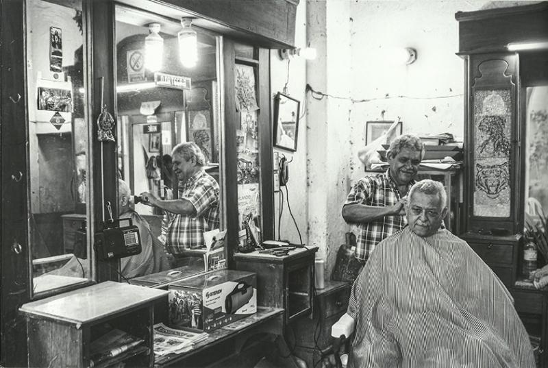 Carlos Castilho - Foto do salão de barbeiro, “das antigas”, em Cartagena (Colômbia), 1º lugar na categoria imagem PB