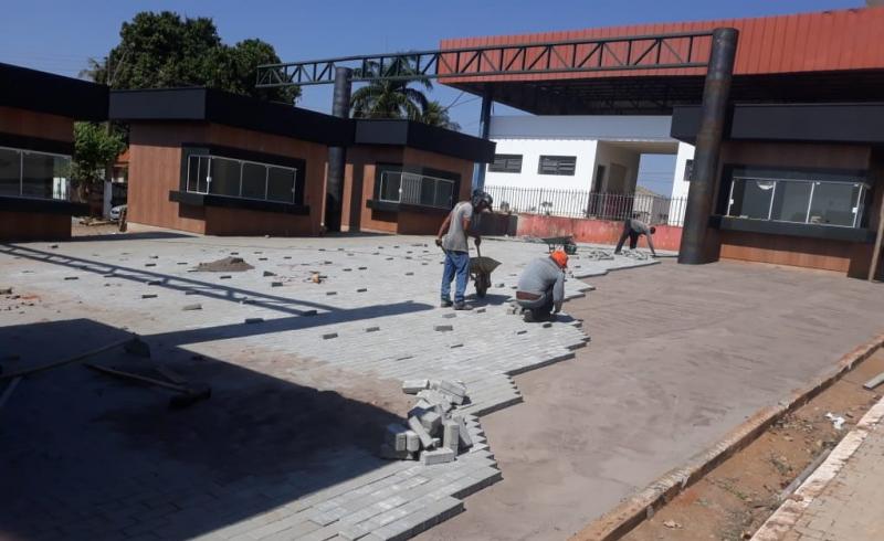 Cedida - Obras da Praça da Alimentação