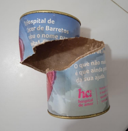 Polícia Civil - Caixinha foi encontrada dentro de uma lata de lixo