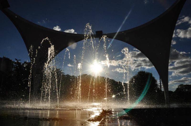 Arquivo - Sol quente e tempo seco devem durar até quarta-feira que vem