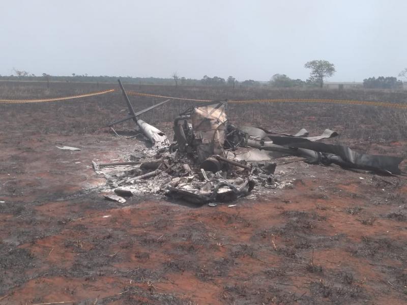 André Cerilo da Silva/Reprodução - Vegetação foi tomada pelo fogo após queda do helicóptero