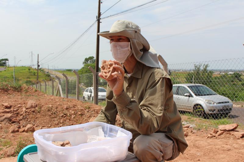 Mariana Padovan - No local, já foram encontrados mais de 2 mil fósseis de aves extintas na época dos dinossauros