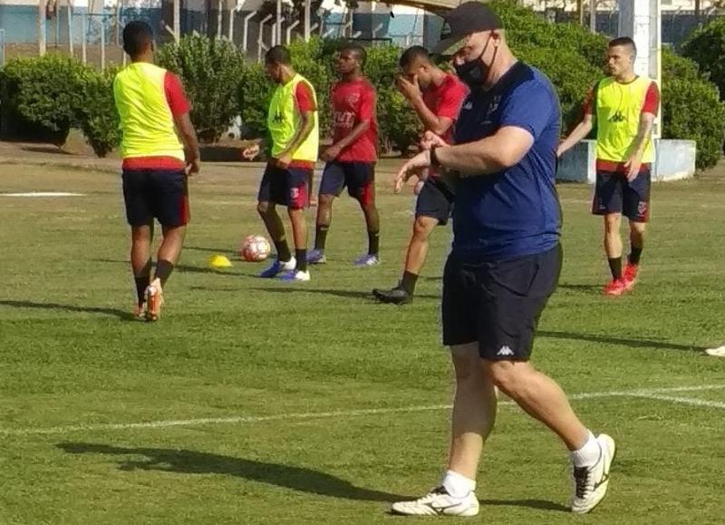 Julhia Marqueti - Segundo Fesan, a cada amistoso foi vista a evolução coletiva e individual dos atletas