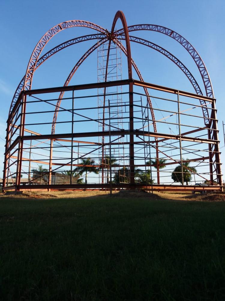  Cedidas - Estrutura metálica da cúpula pesa aproximadamente 25 toneladas