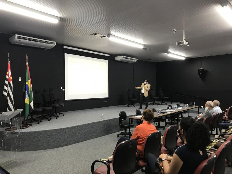 Audiência Pública para apresentação do Plano Intermunicipal de Gestão Integrada de Resíduos Sólidos foi realizada no auditório da Fundação Inova, com as restrições e recomendações de distanciamento social