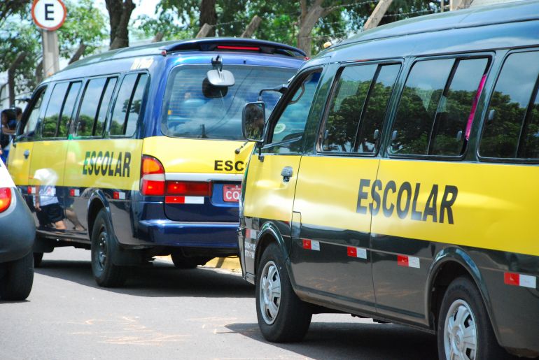 Arquivo - Vans escolares estão autorizadas a oferecer serviço de transporte coletivo