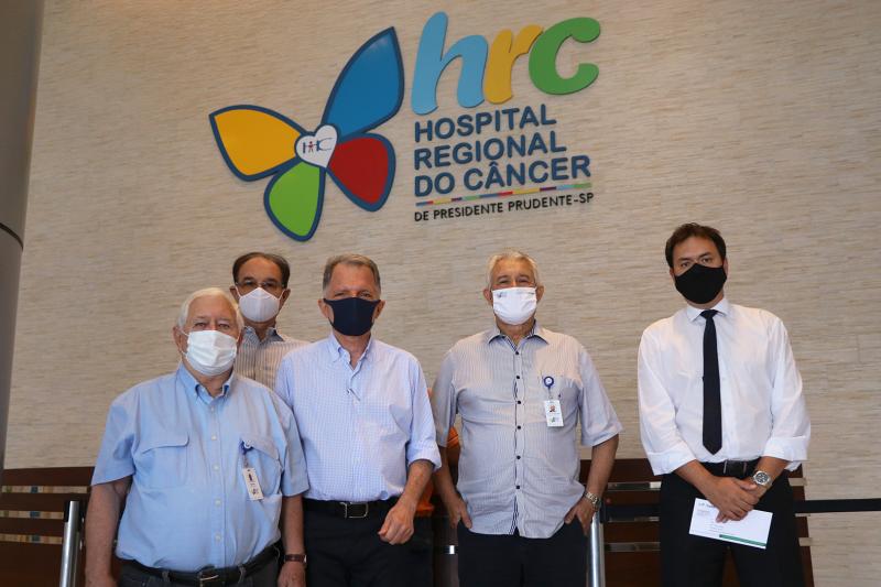 Mauro Bragato ao ser recebido pela direção do HRCPP