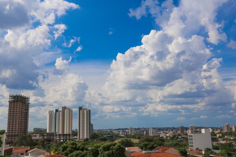 Weverson Nascimento - Pela manhã haverá sol e aumento de nuvens, aponta Climatempo