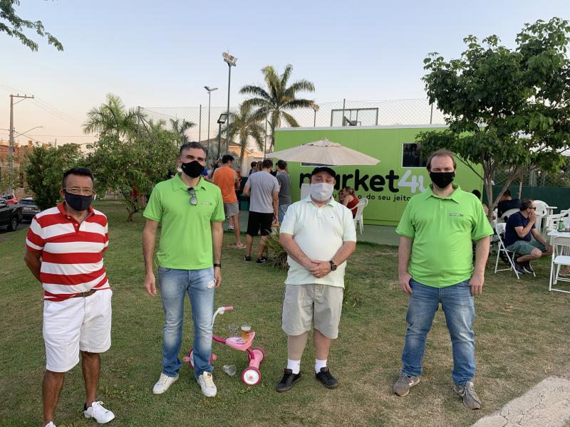 Juarez Carvalho, vice-presidente do condomínio Village, Fábio Saab, da Marke4u, Marcelo Frietzchy, presidente do condomínio, e Thiago Martinez, da Market4u