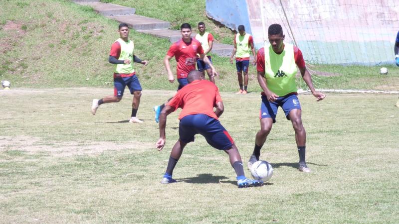 JulhiaMarqueti / AI Grêmio - Sob o comando de Ademir Fesan, time treinou forte durante toda a semana, até ontem