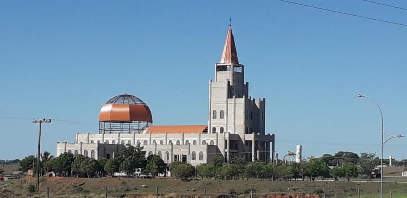 Cedida - Com cúpula e coruchéu, Santuário de Santo Expedito está tomando sua forma final