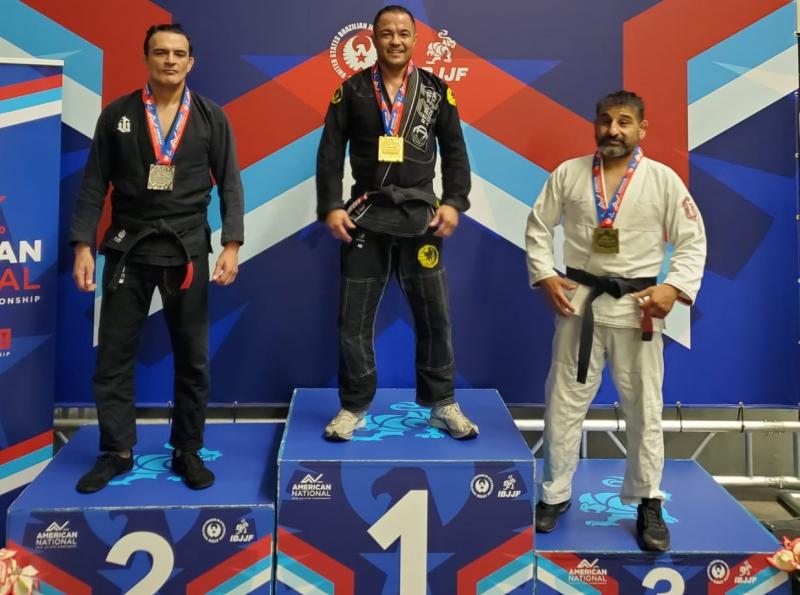 Brasileiro ganhou duas medalhas de ouro e uma de prata