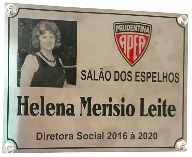 Espaço passa a ser denominado Salão Helena Merisio Leite