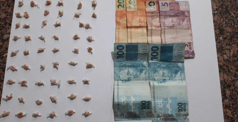 Pedras e dinheiro foram localizados após abordagem a veículo em Presidente Venceslau