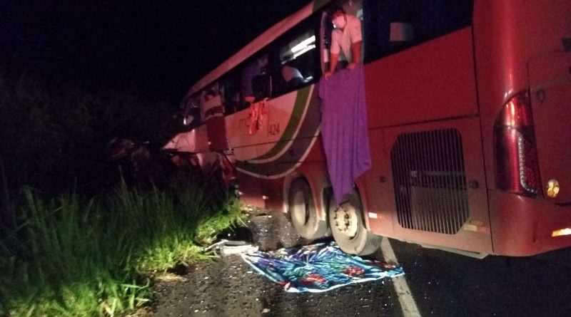 No ônibus havia 39 passageiros, sendo que cinco deles, incluindo o motorista, morreram