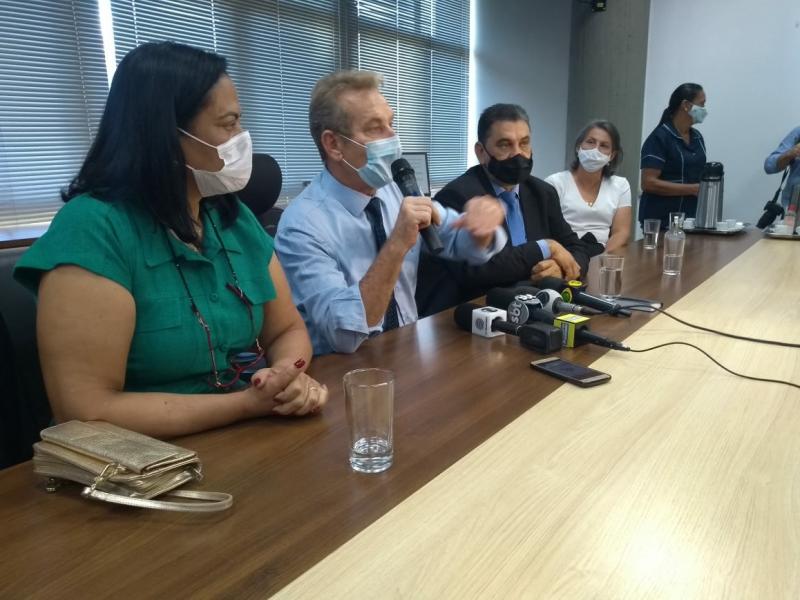 Prefeito Ed Thomas assume a responsabilidade de apoio ao comércio