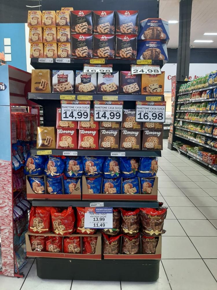 Supermercados tiveram que apostar em promoções neste mês